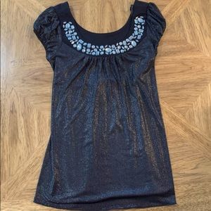 🔴 Sleek sparkle top